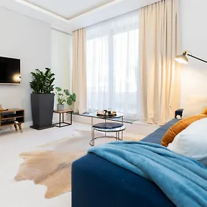 https://plater-premium-apartments.warsawhotelspoland.com