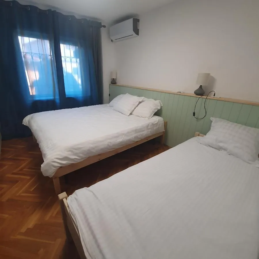 Central Home Away From Home Shkoder